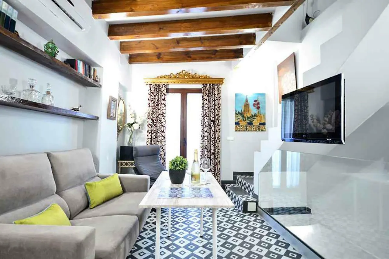 Casa Alfalfa 2 Dormitorios Terraza Y Solarium Privado Sevilla 0*,  Spanje